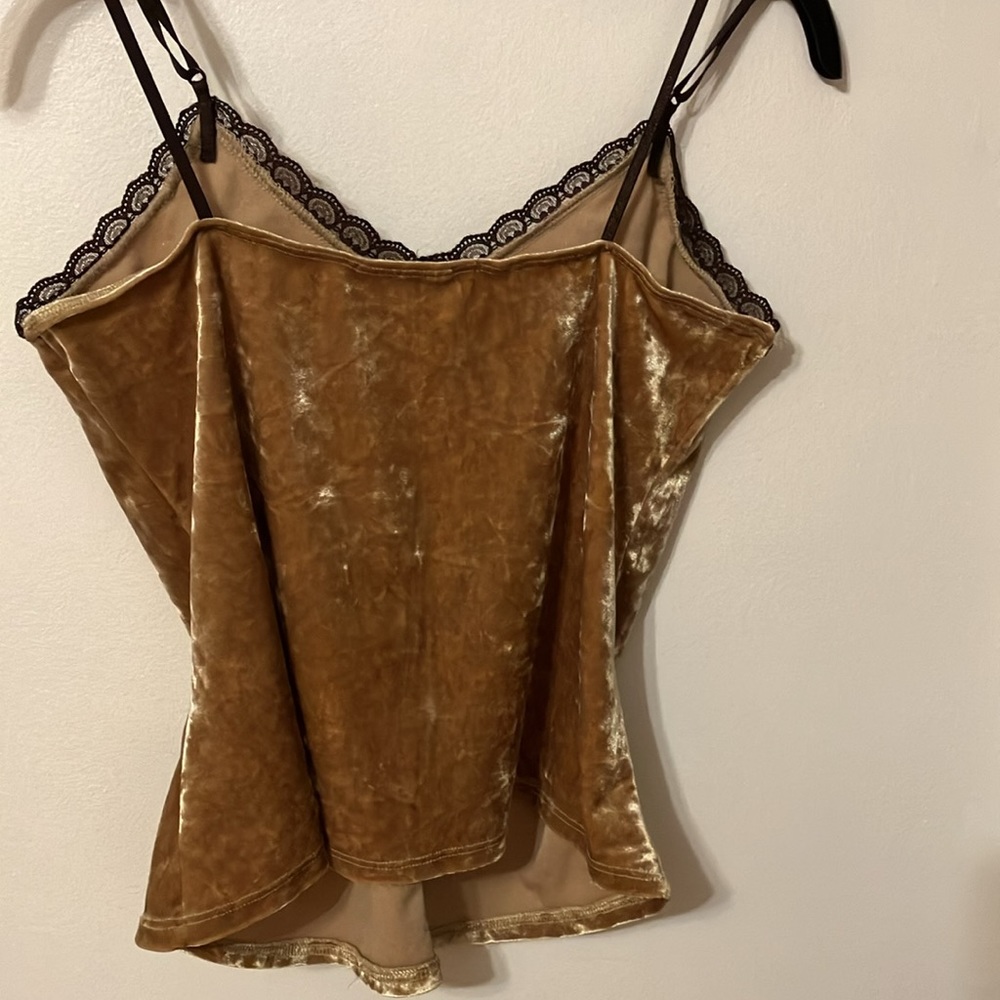 Top - Picture 2 of 4
